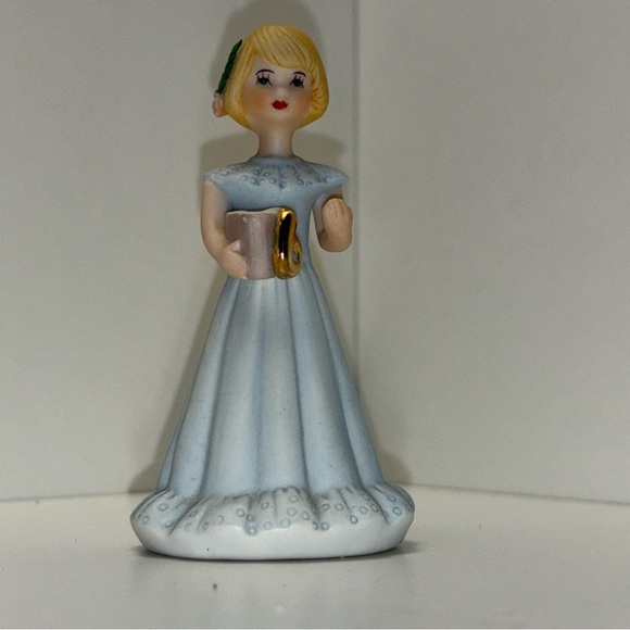 Enesco 1981 bisque porcelain “Growing Up Birthday Girls” age 6 figurine. - Picture 2 of 5